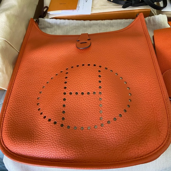 🦄Hermes Evelyne III 🦄in fire orange taurillon clemence leather PM - Picture 4 of 15